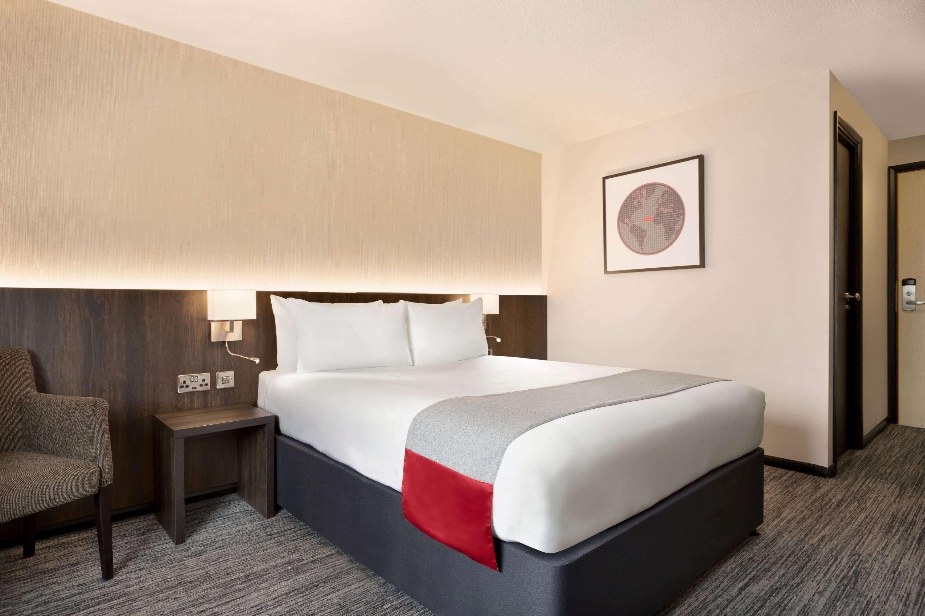 Hotel Ramada Bristol West à Easton in Gordano Extérieur photo