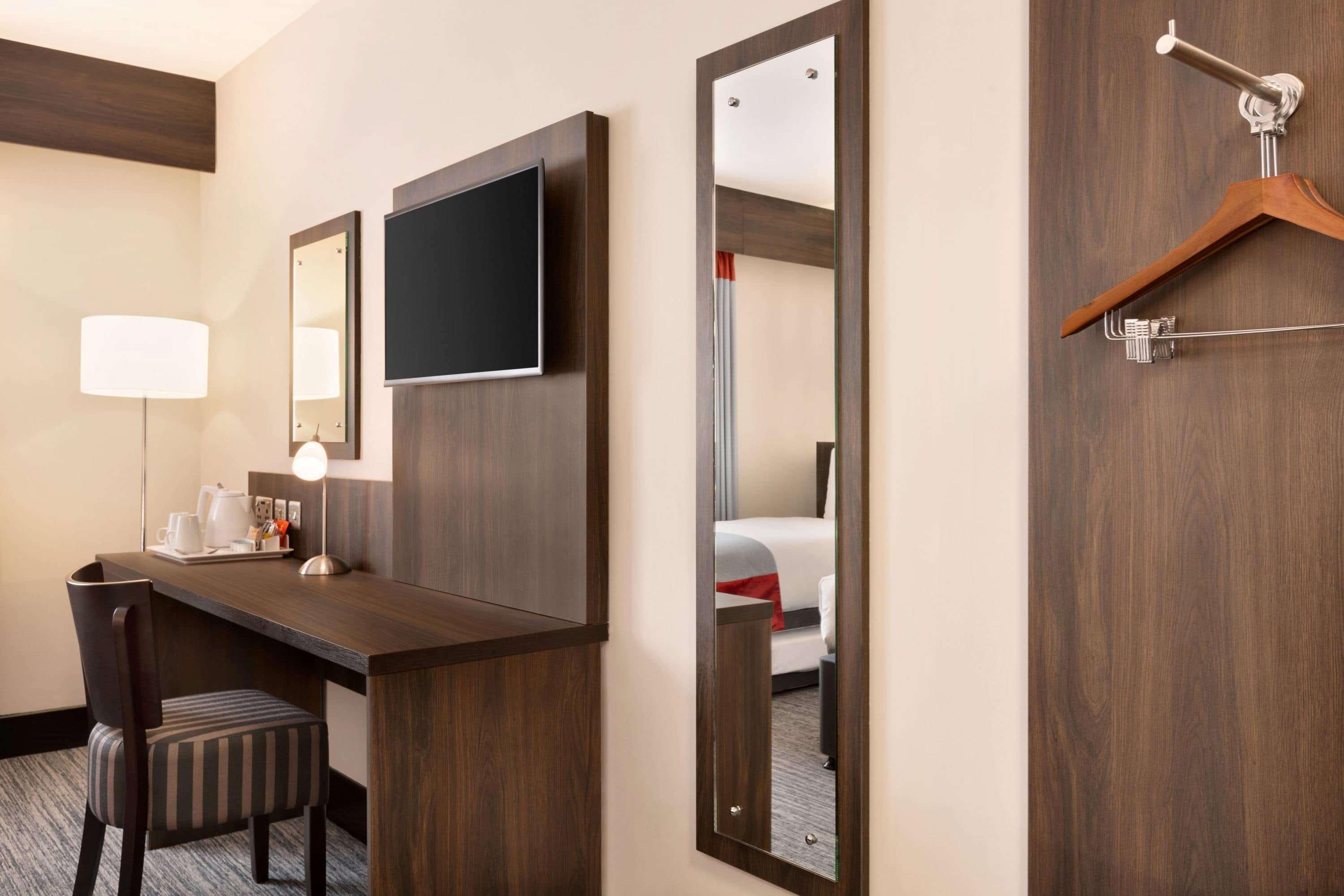 Hotel Ramada Bristol West à Easton in Gordano Extérieur photo