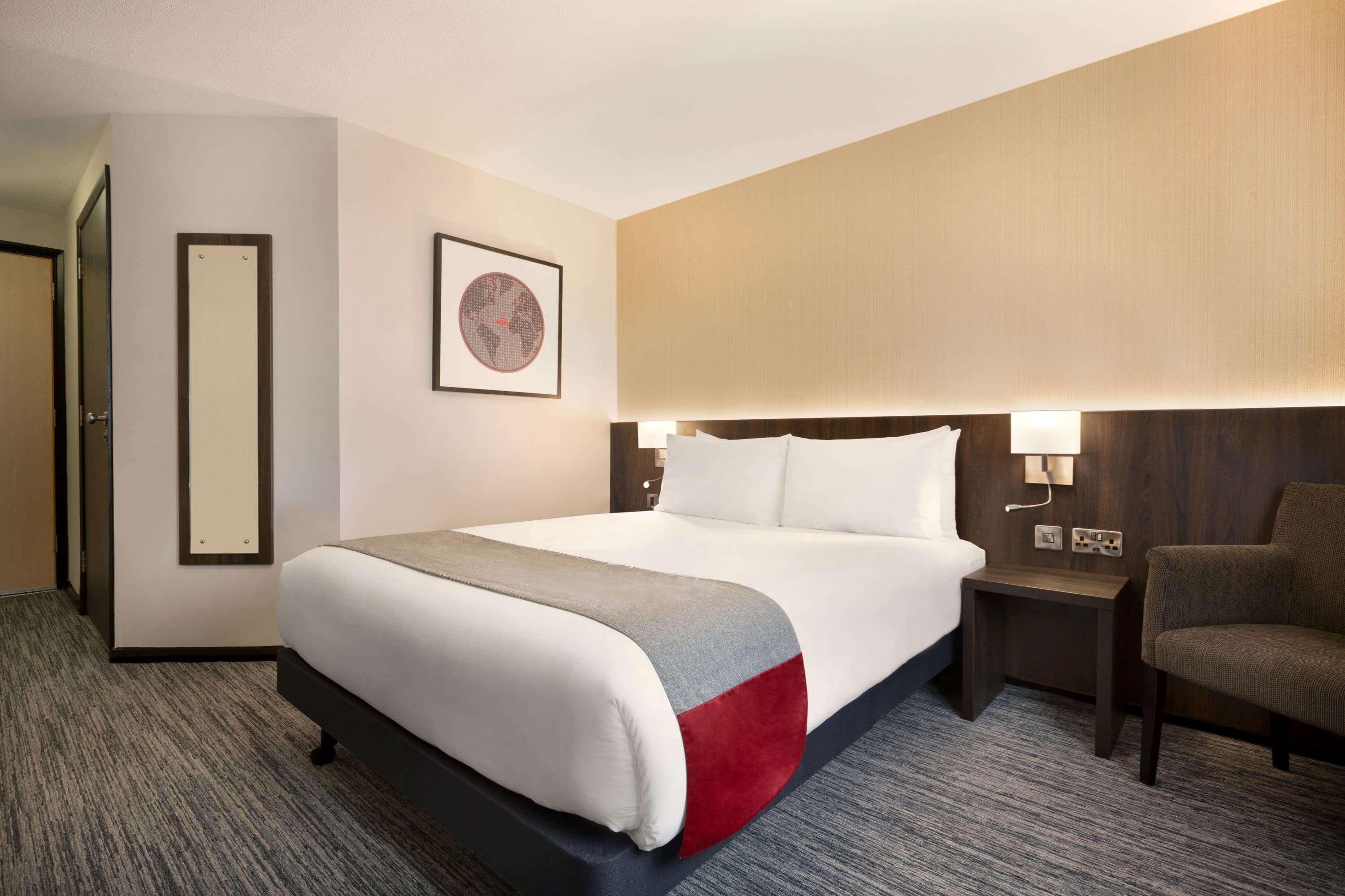 Hotel Ramada Bristol West à Easton in Gordano Extérieur photo