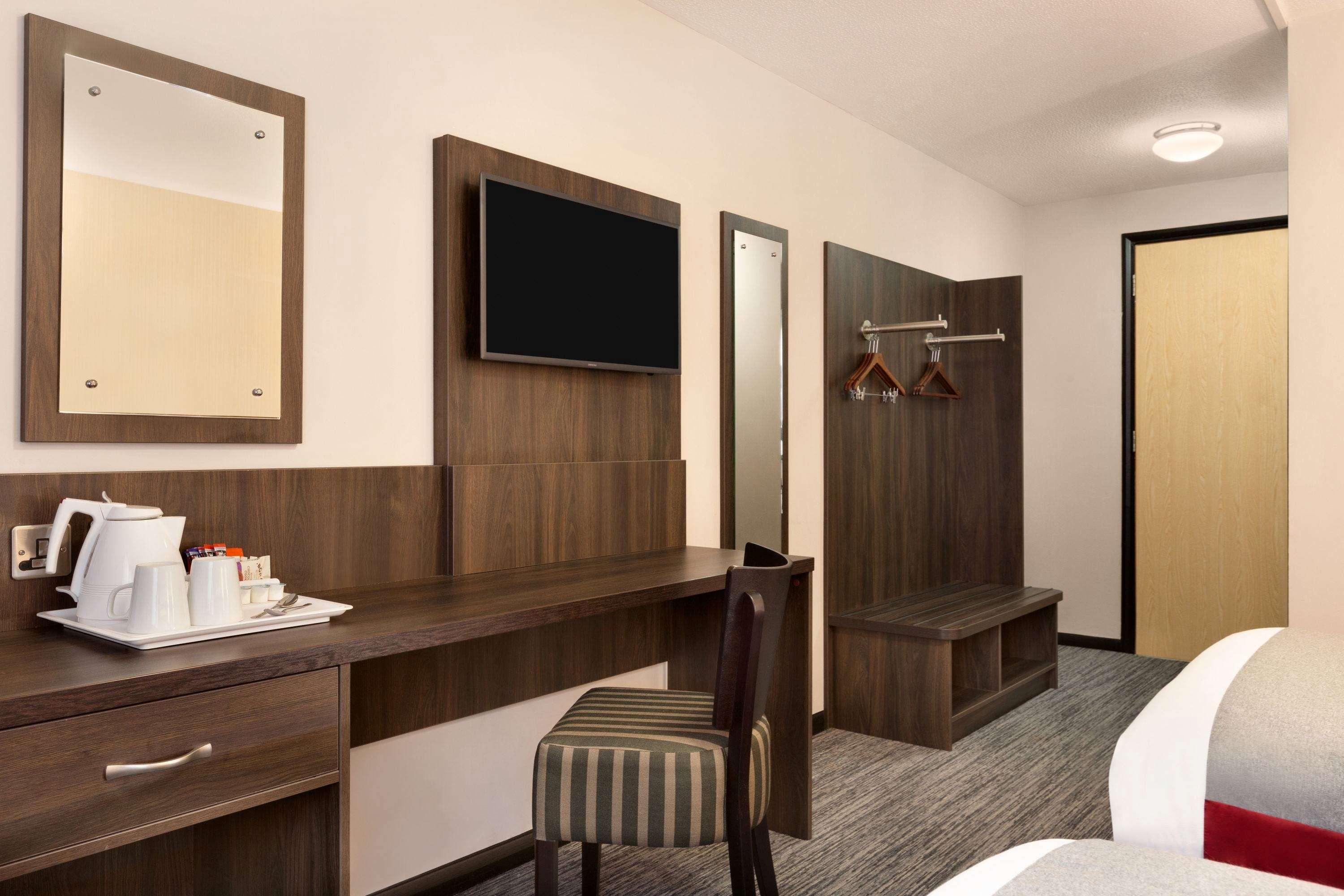 Hotel Ramada Bristol West à Easton in Gordano Extérieur photo